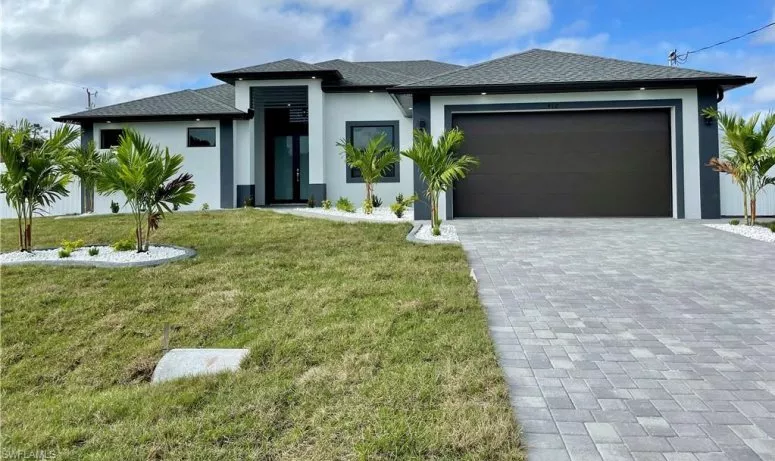 Hinz Real Estate Anlageimmobilien und Pflegeimmobilien - Einzigartige Villa - Neubau in Cape Coral